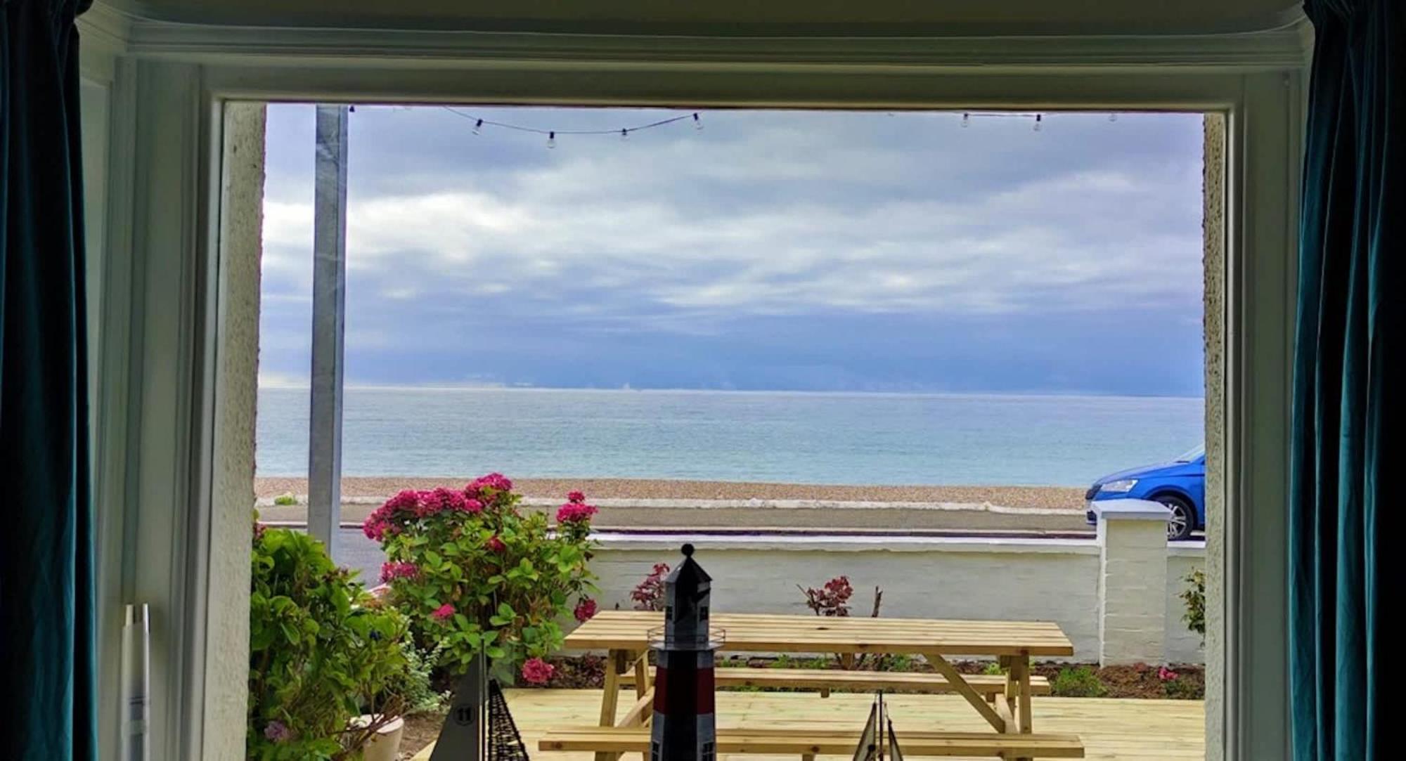 בוגנור רג'יס Absolute Beachfront With Decked Garden Oasis And Views מראה חיצוני תמונה