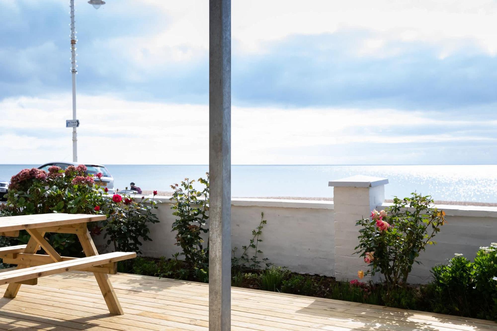 בוגנור רג'יס Absolute Beachfront With Decked Garden Oasis And Views מראה חיצוני תמונה